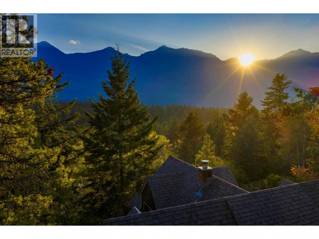 Golden, BC, V0A1H7, Canada, 3 Bedrooms Bedrooms, ,Residential,For Sale,2013845