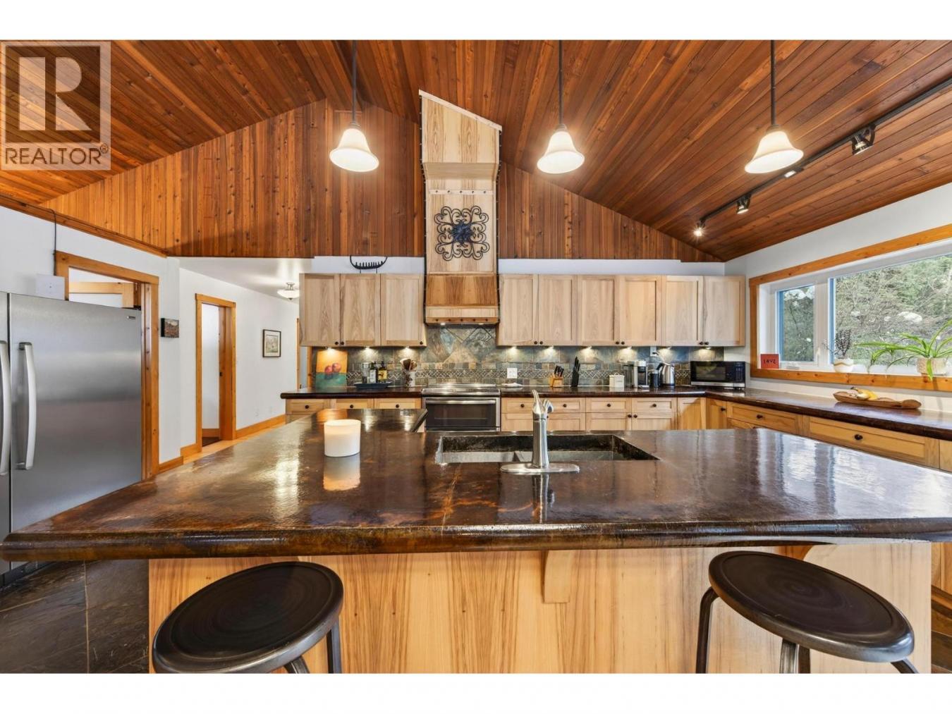 Golden, BC, V0A1H1, Canada, ,Residential,For Sale,2013844