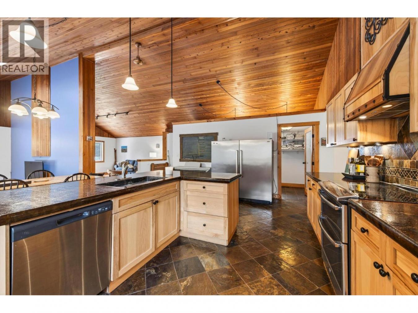 Golden, BC, V0A1H1, Canada, ,Residential,For Sale,2013844