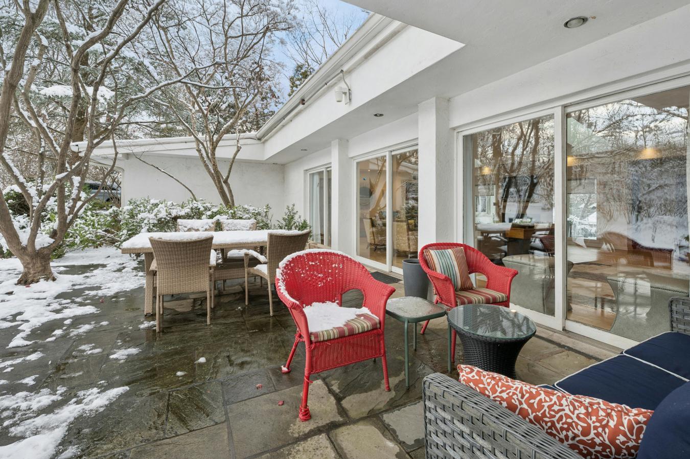 North Riverdale, New York, 10471, United States, 4 Bedrooms Bedrooms, ,3 BathroomsBathrooms,Residential,For Sale,2013838