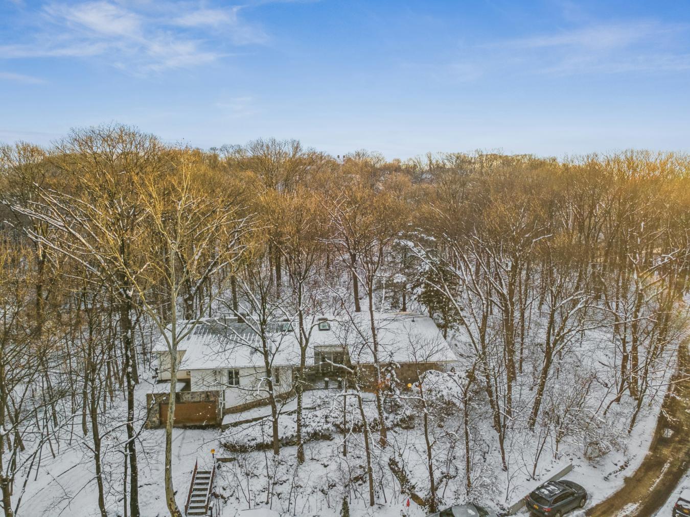 North Riverdale, New York, 10471, United States, 4 Bedrooms Bedrooms, ,3 BathroomsBathrooms,Residential,For Sale,2013838