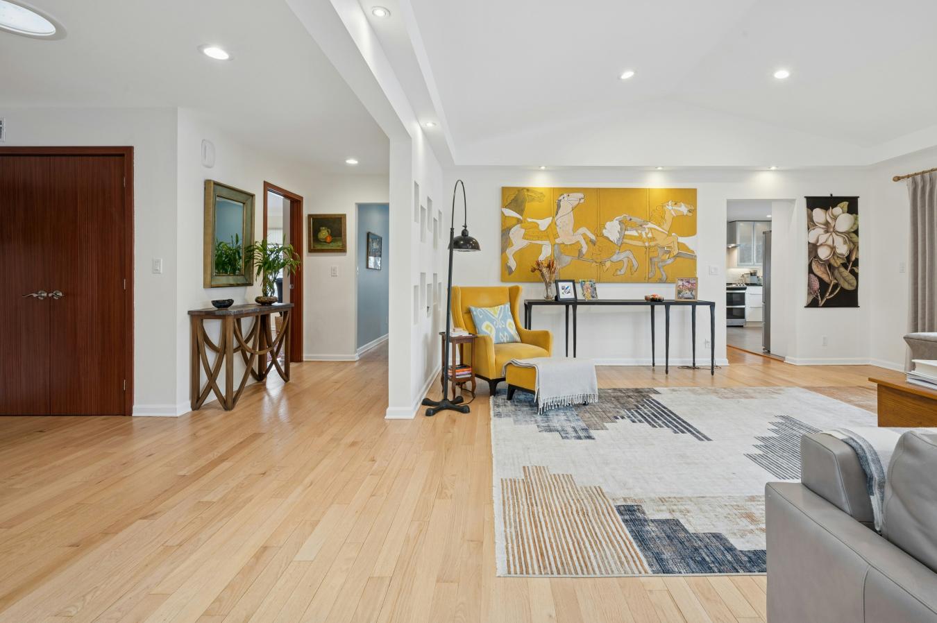 North Riverdale, New York, 10471, United States, 4 Bedrooms Bedrooms, ,3 BathroomsBathrooms,Residential,For Sale,2013838