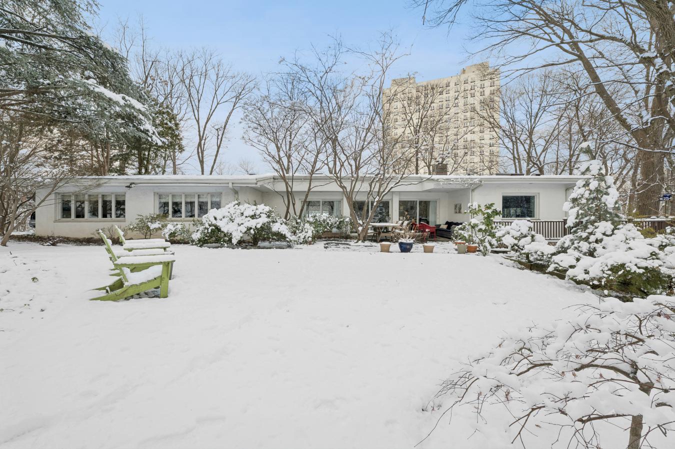 North Riverdale, New York, 10471, United States, 4 Bedrooms Bedrooms, ,3 BathroomsBathrooms,Residential,For Sale,2013838