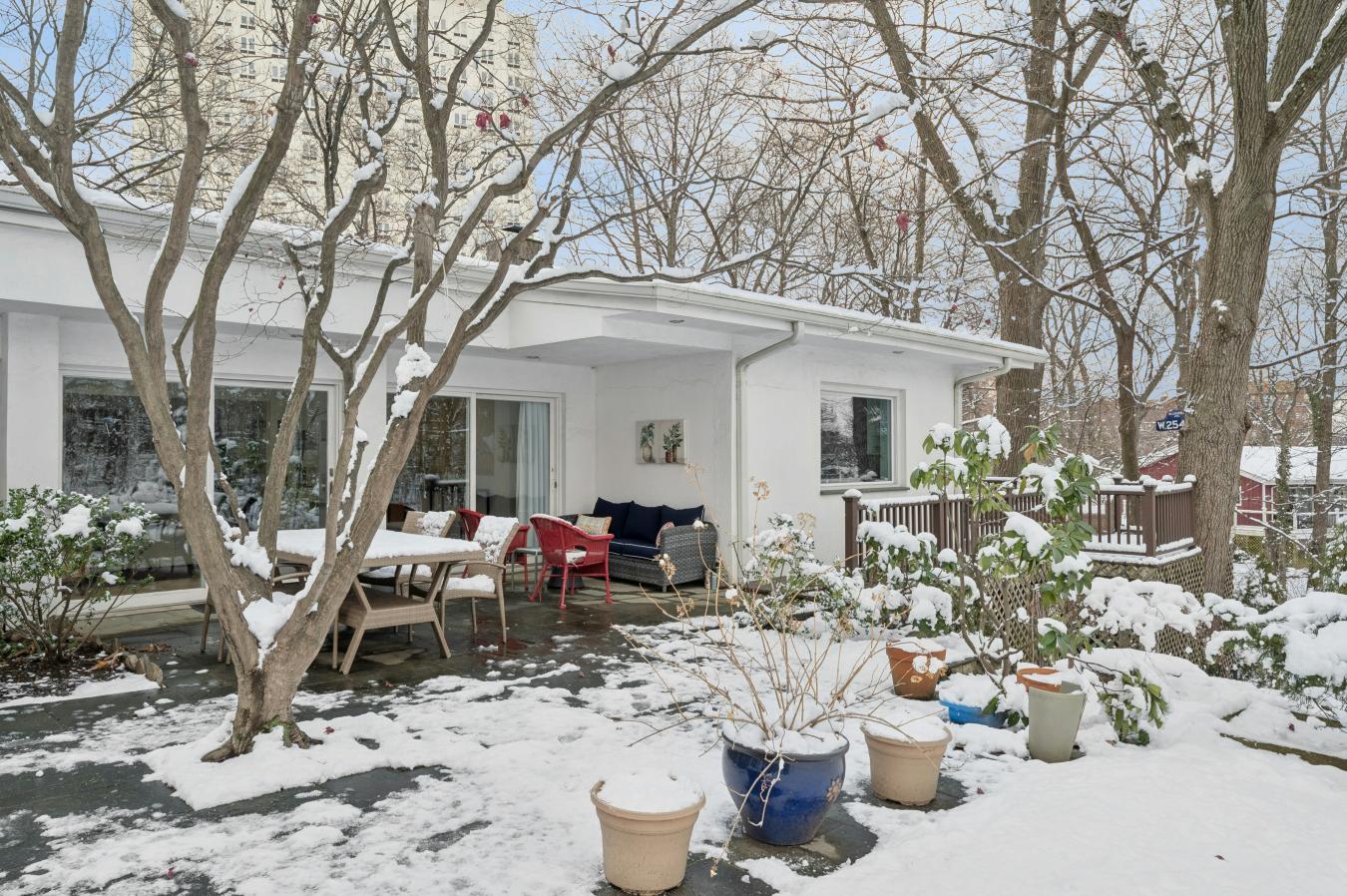 North Riverdale, New York, 10471, United States, 4 Bedrooms Bedrooms, ,3 BathroomsBathrooms,Residential,For Sale,2013838