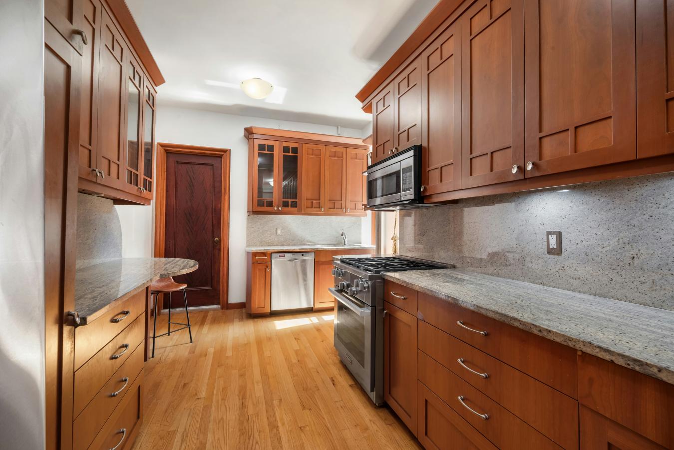 Washington Heights, New York, 10032, United States, 3 Bedrooms Bedrooms, ,2 BathroomsBathrooms,Residential,For Sale,2013834