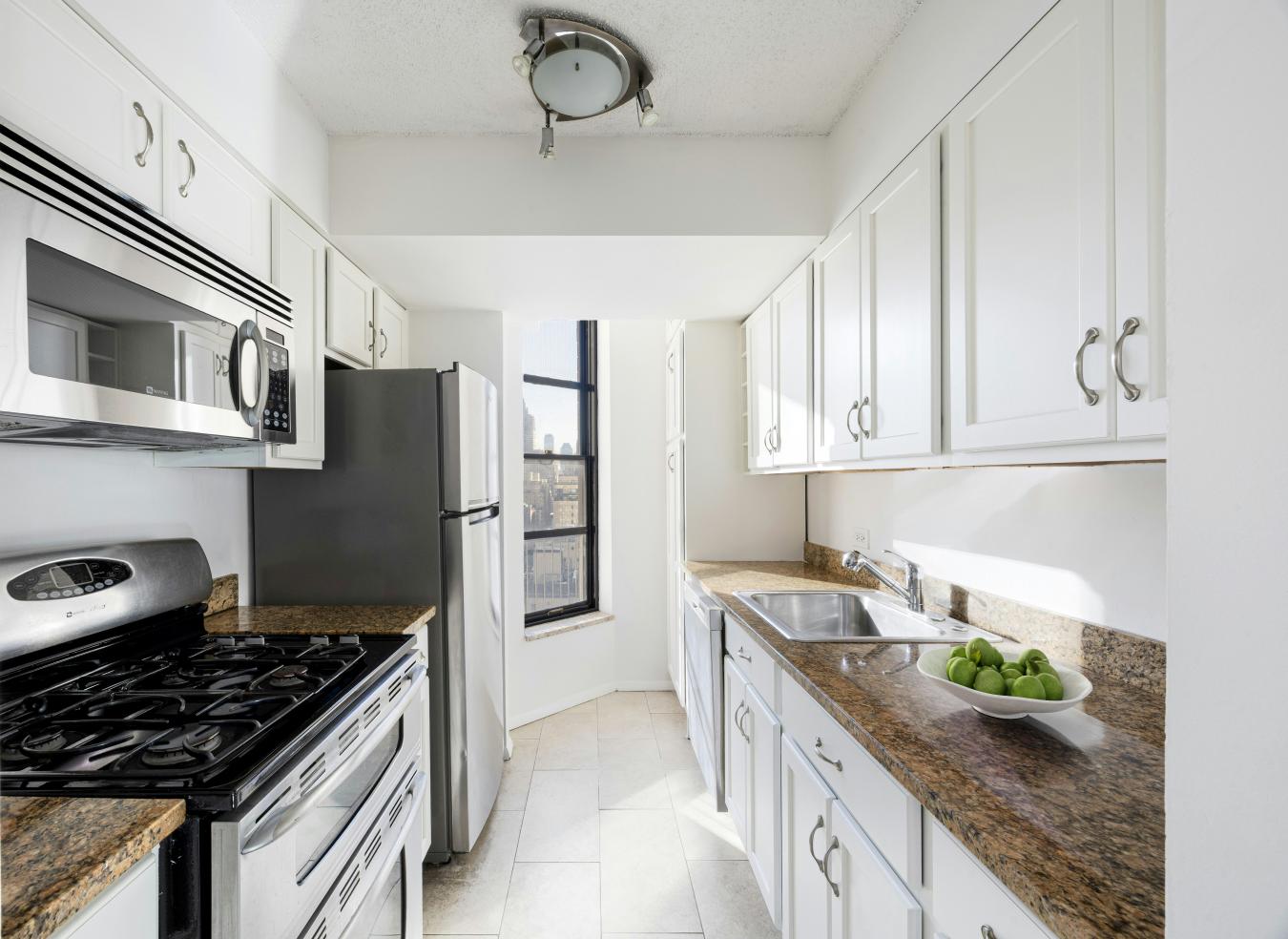 New York, New York, 10022, United States, 2 Bedrooms Bedrooms, ,1 BathroomBathrooms,Residential,For Sale,2013832