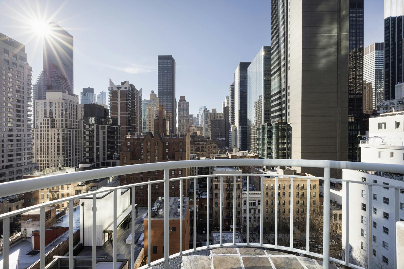 New York, New York, 10022, United States, 2 Bedrooms Bedrooms, ,1 BathroomBathrooms,Residential,For Sale,2013832