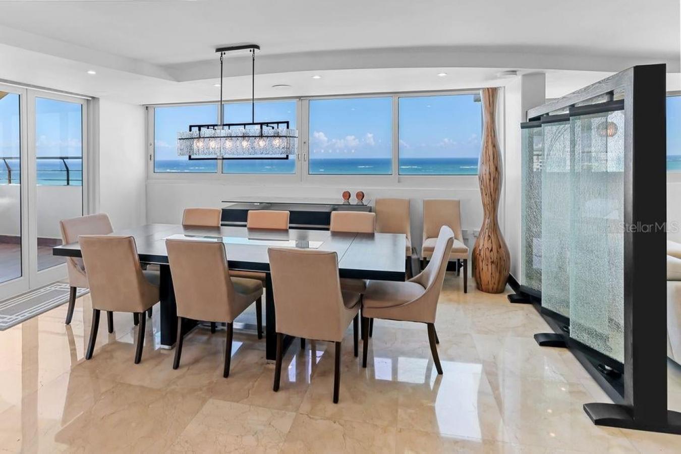 Carolina, Carolina, PR 00979, Puerto Rico, 5 Bedrooms Bedrooms, ,4 BathroomsBathrooms,Residential,For Sale,2014109