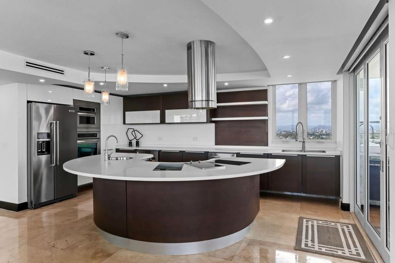 Carolina, Carolina, PR 00979, Puerto Rico, 5 Bedrooms Bedrooms, ,4 BathroomsBathrooms,Residential,For Sale,2014109