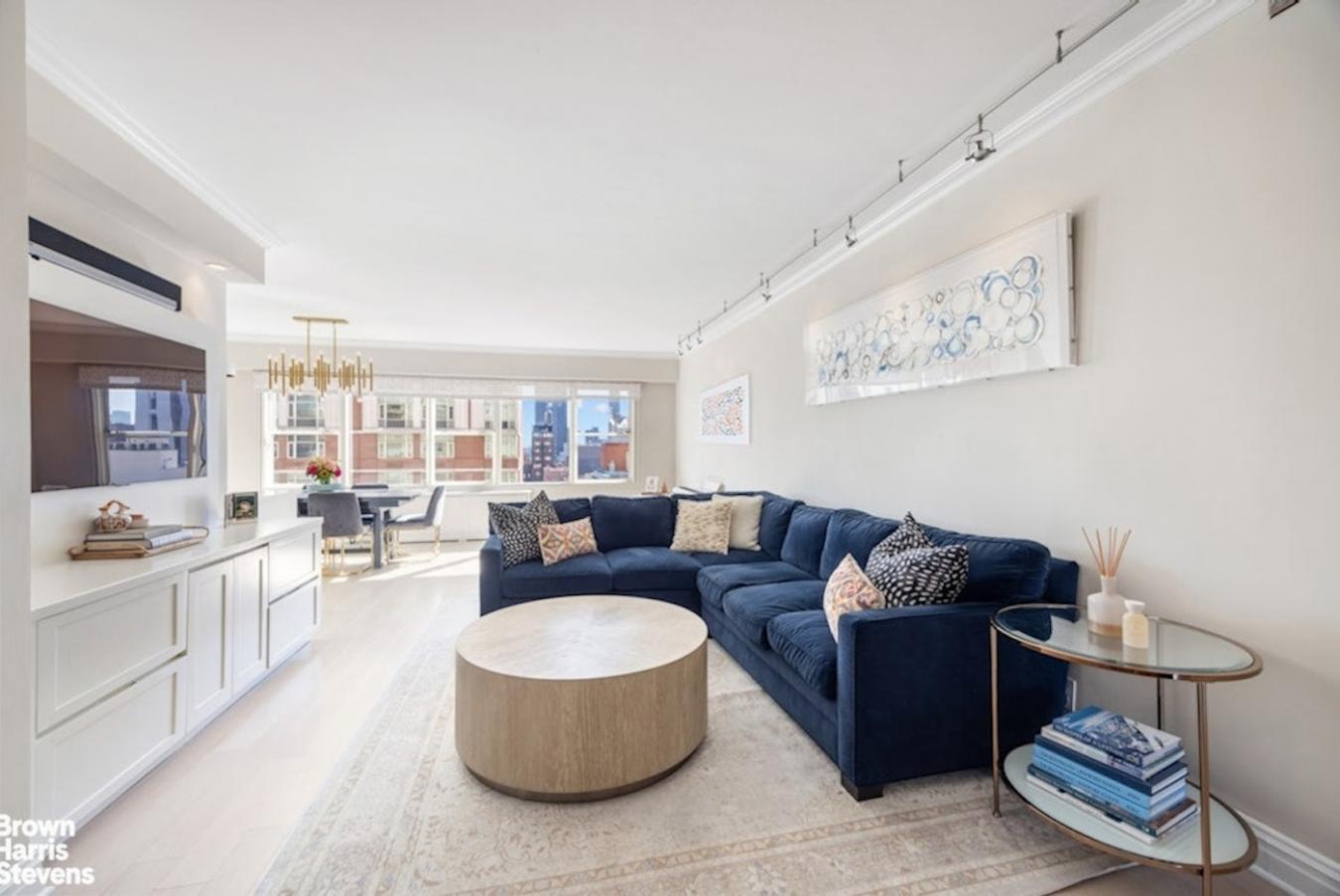 New York, New York, 10021, United States, 3 Bedrooms Bedrooms, ,3 BathroomsBathrooms,Residential,For Sale,2014104