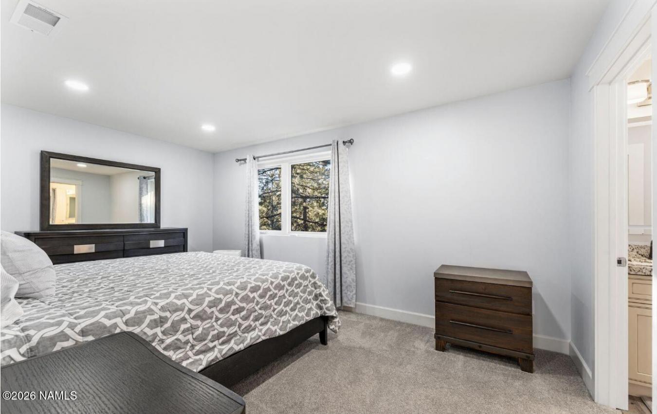 Flagstaff, Coconino, 86004, United States, 6 Bedrooms Bedrooms, ,5 BathroomsBathrooms,Residential,For Sale,2014244