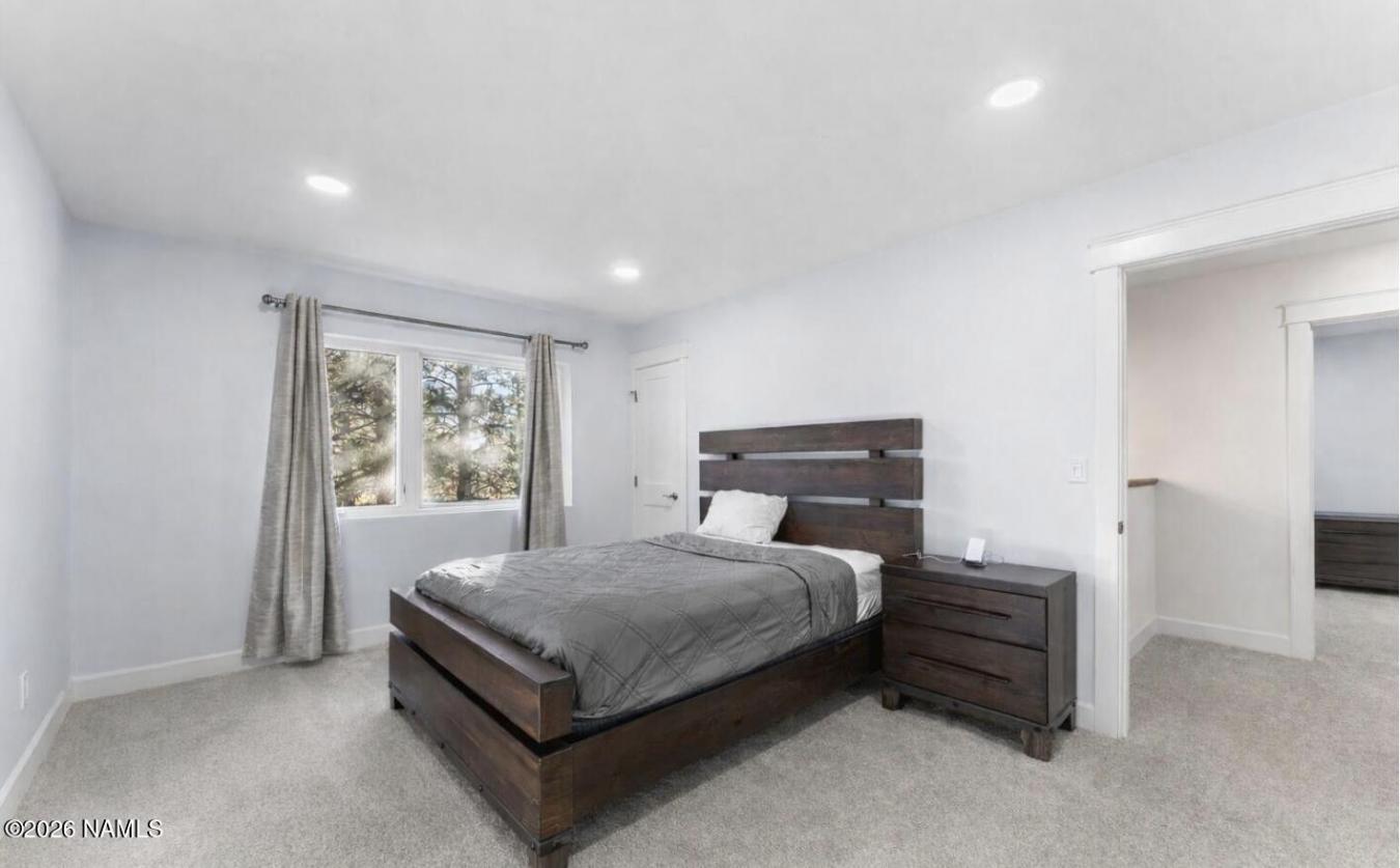 Flagstaff, Coconino, 86004, United States, 6 Bedrooms Bedrooms, ,5 BathroomsBathrooms,Residential,For Sale,2014244