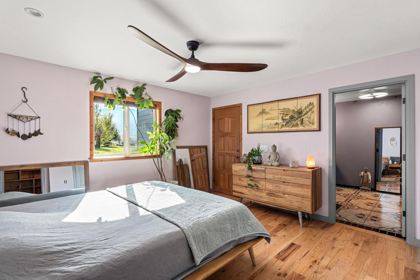 Ashland, Jackson, 97520, United States, 4 Bedrooms Bedrooms, ,3 BathroomsBathrooms,Residential,For Sale,2014241