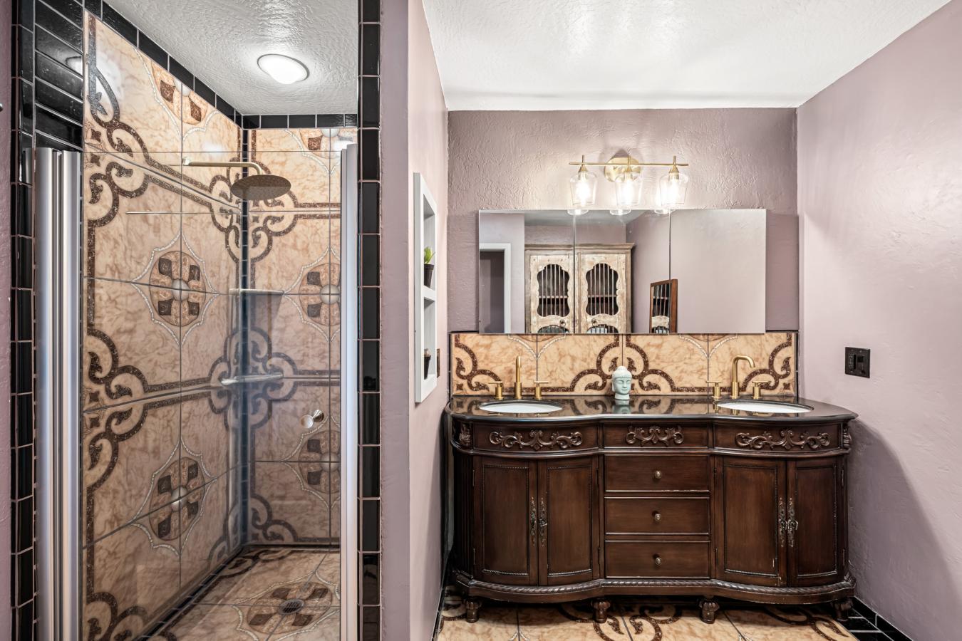 Ashland, Jackson, 97520, United States, 4 Bedrooms Bedrooms, ,3 BathroomsBathrooms,Residential,For Sale,2014241