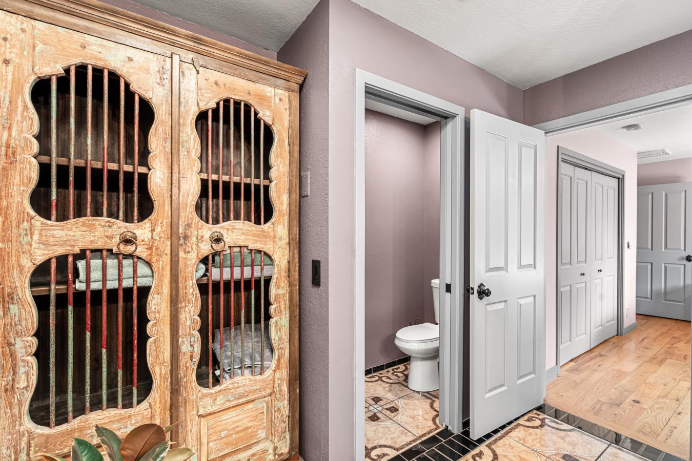 Ashland, Jackson, 97520, United States, 4 Bedrooms Bedrooms, ,3 BathroomsBathrooms,Residential,For Sale,2014241