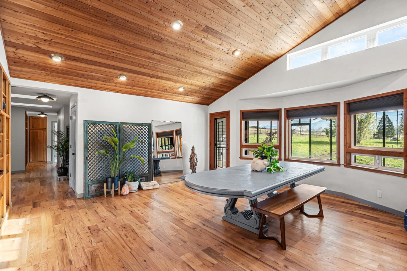 Ashland, Jackson, 97520, United States, 4 Bedrooms Bedrooms, ,3 BathroomsBathrooms,Residential,For Sale,2014241