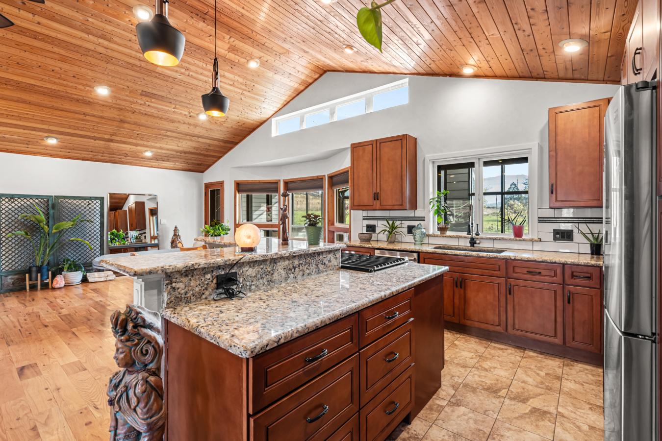 Ashland, Jackson, 97520, United States, 4 Bedrooms Bedrooms, ,3 BathroomsBathrooms,Residential,For Sale,2014241