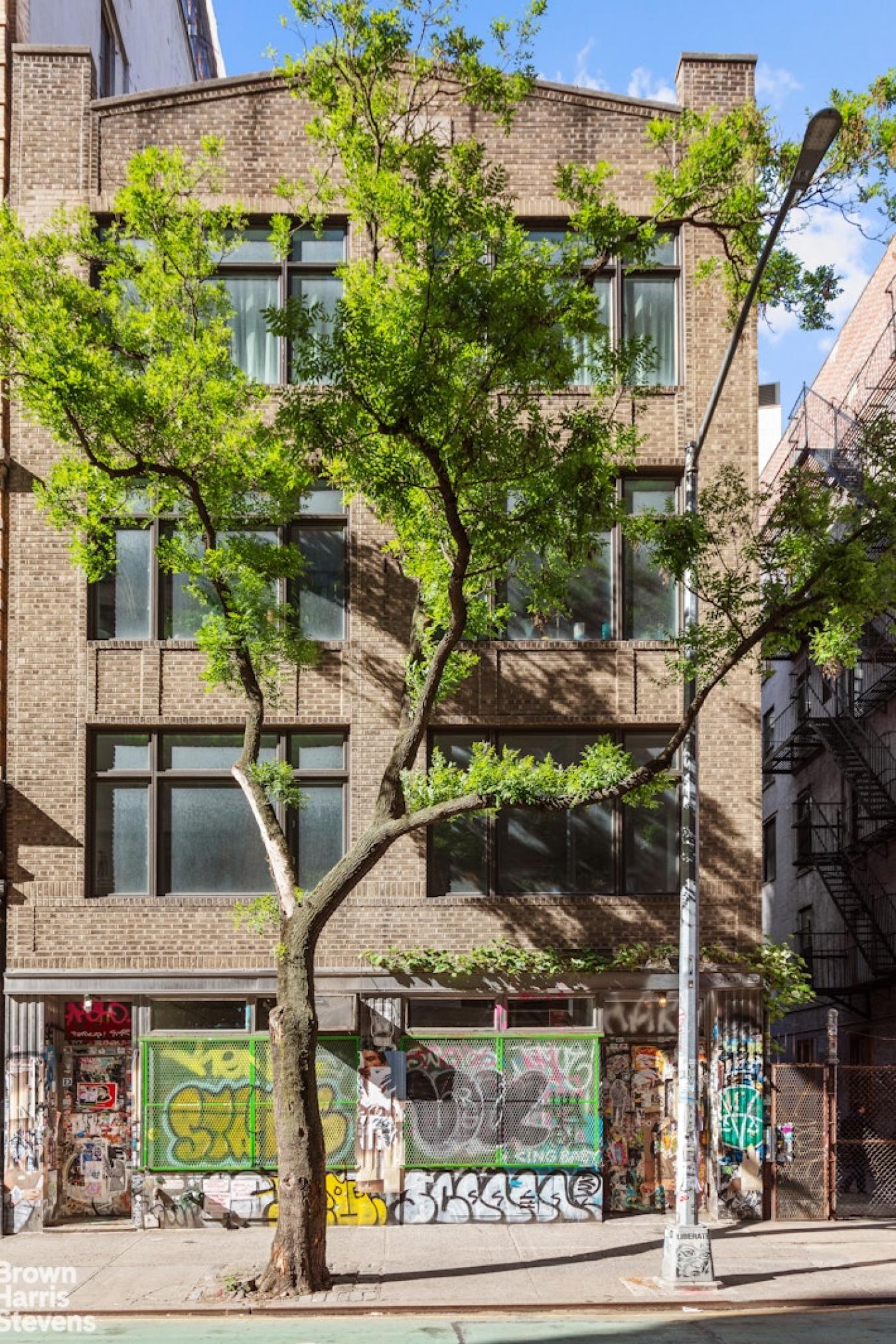 Soho, New York, 10012, United States, 1 Bedroom Bedrooms, ,1 BathroomBathrooms,Residential,For Sale,2024335