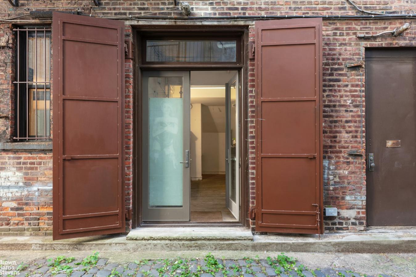 Soho, New York, 10012, United States, 1 Bedroom Bedrooms, ,1 BathroomBathrooms,Residential,For Sale,2024335