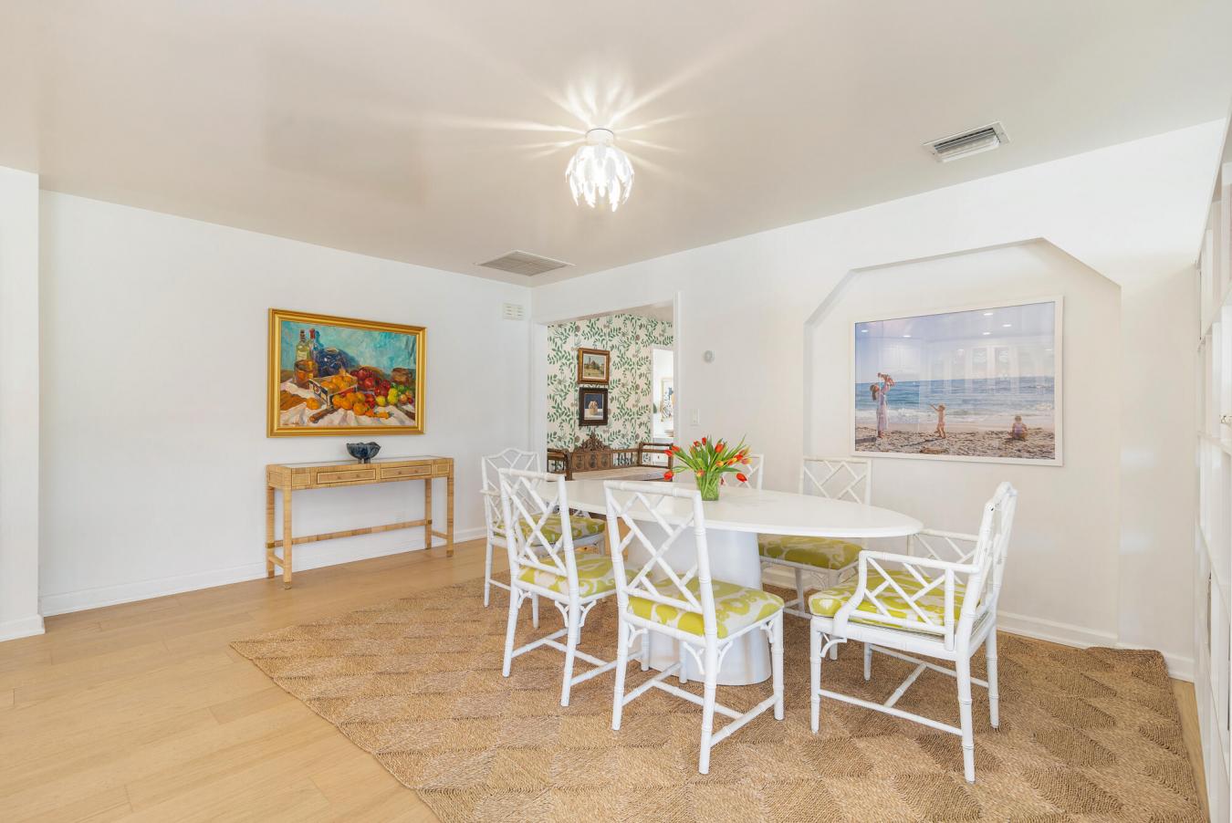 West Palm Beach, Florida, 33401, United States, 3 Bedrooms Bedrooms, ,3 BathroomsBathrooms,Residential,For Sale,2014544