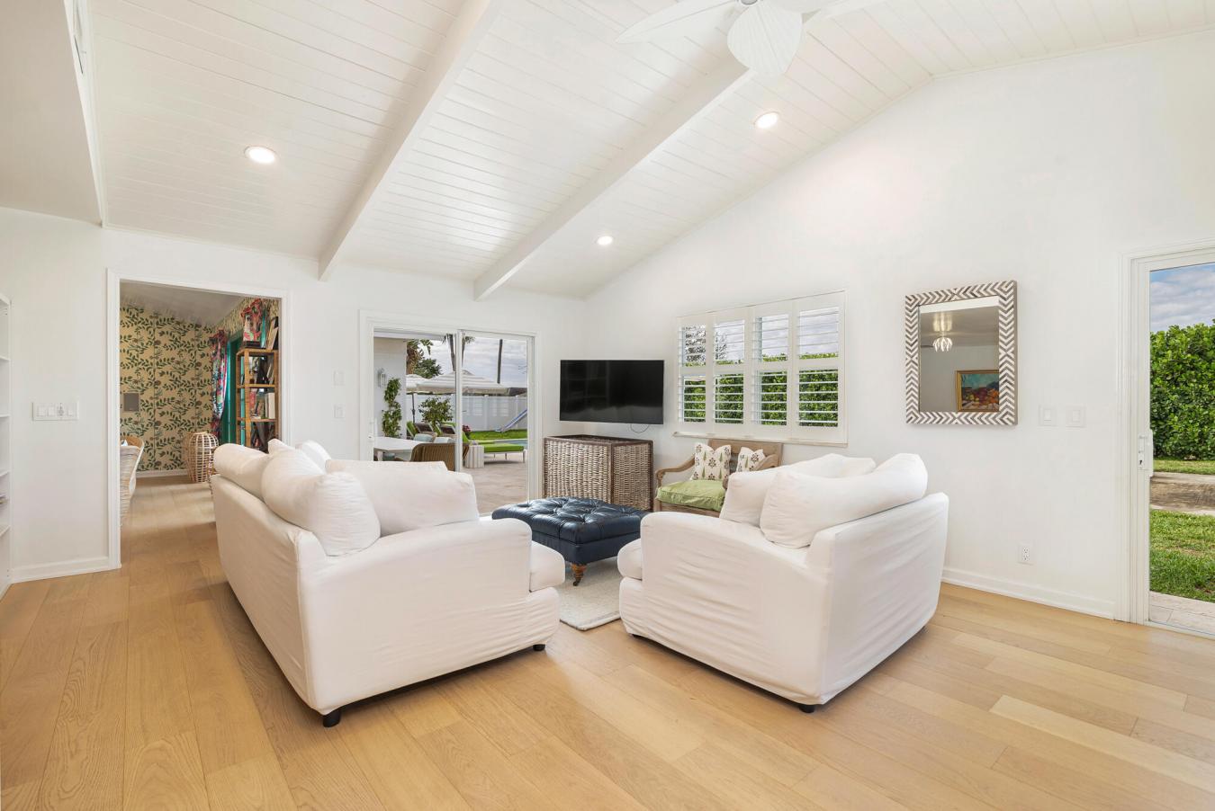 West Palm Beach, Florida, 33401, United States, 3 Bedrooms Bedrooms, ,3 BathroomsBathrooms,Residential,For Sale,2014544