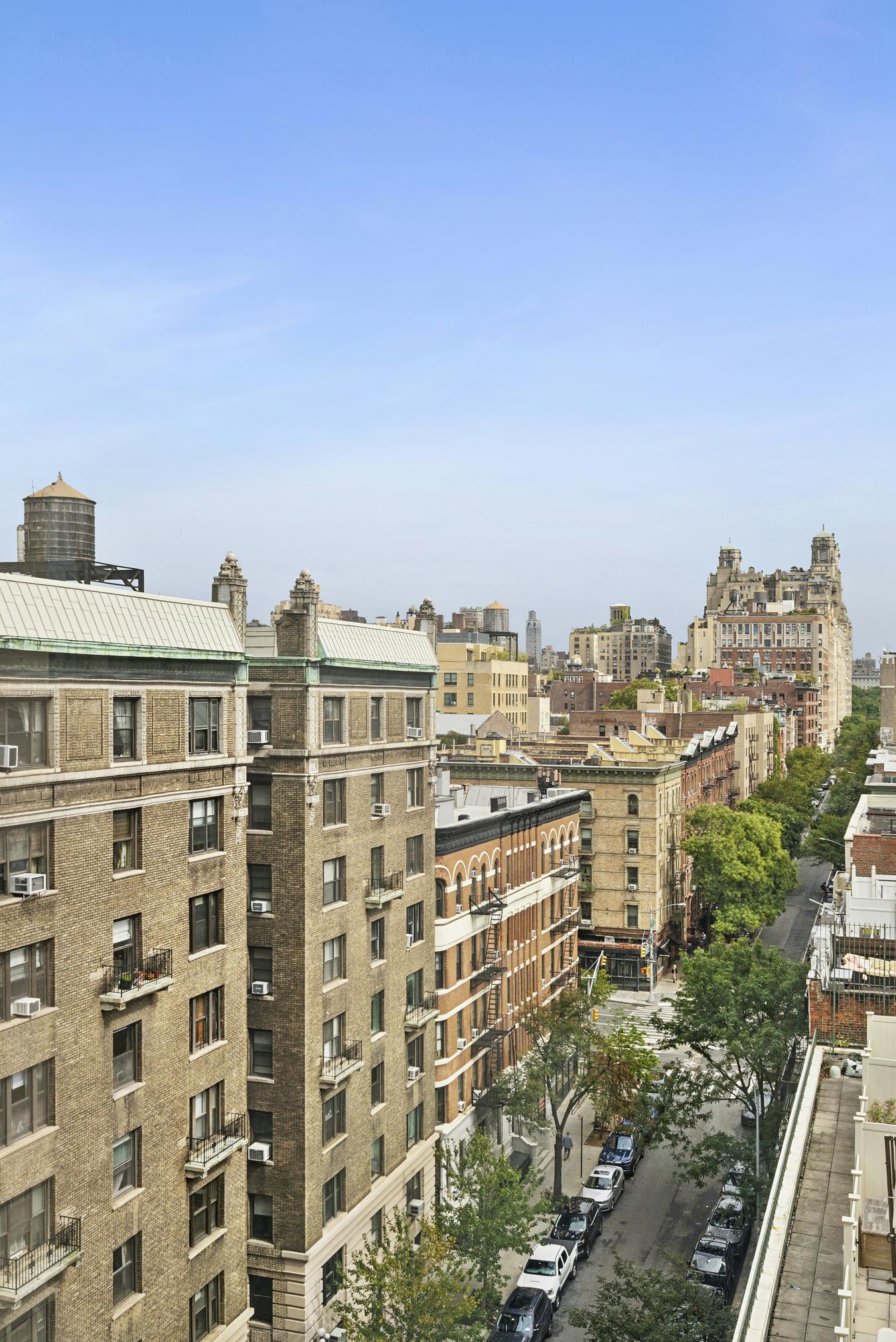 New York, New York, 10024, United States, 2 Bedrooms Bedrooms, ,2 BathroomsBathrooms,Residential,For Sale,2014543