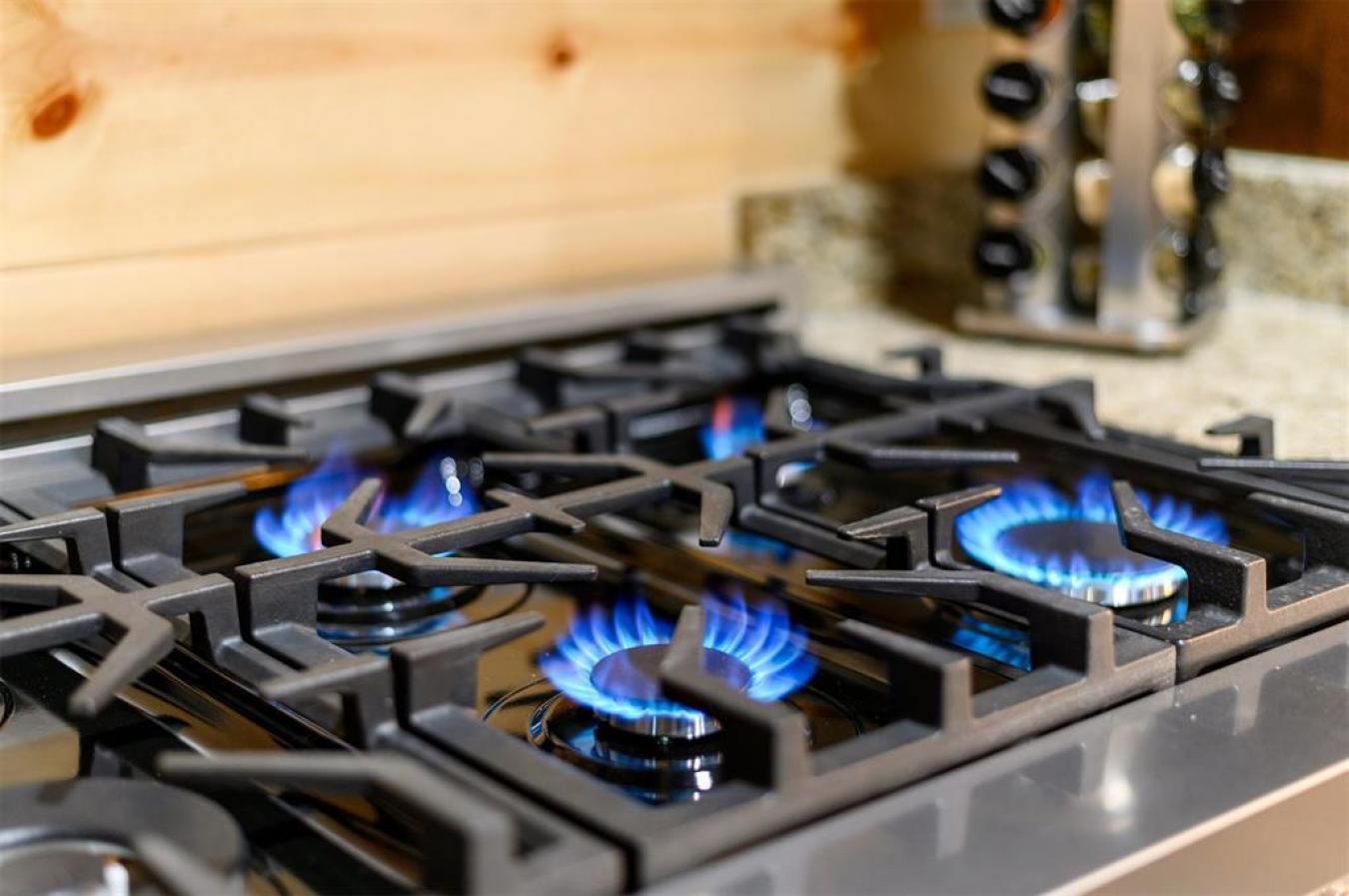 Broken Bow, McCurtain, 74728, United States, 3 Bedrooms Bedrooms, ,4 BathroomsBathrooms,Residential,For Sale,2014537