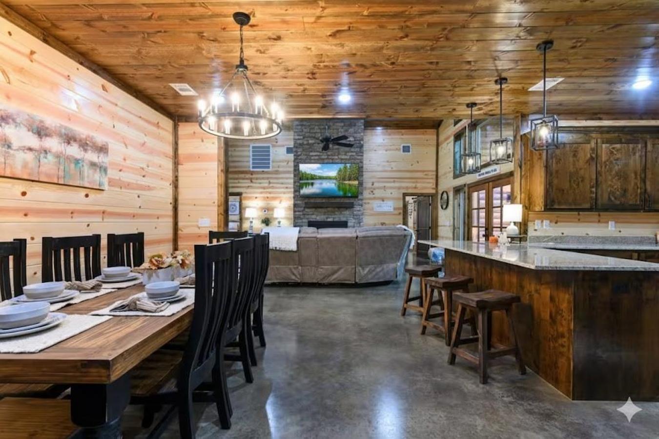 Broken Bow, McCurtain, 74728, United States, 3 Bedrooms Bedrooms, ,4 BathroomsBathrooms,Residential,For Sale,2014537