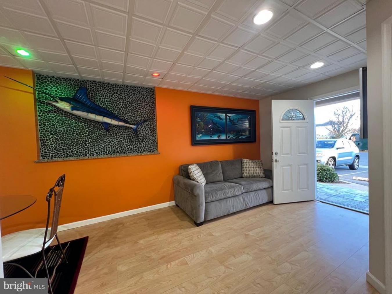 Dont miss this opportunity! This ground floor, 1 bedroom, 1 bath condo – image 10