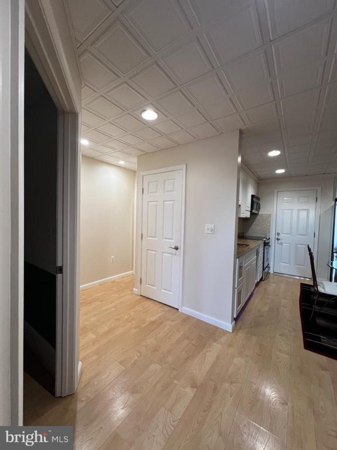 Dont miss this opportunity! This ground floor, 1 bedroom, 1 bath condo – image 12
