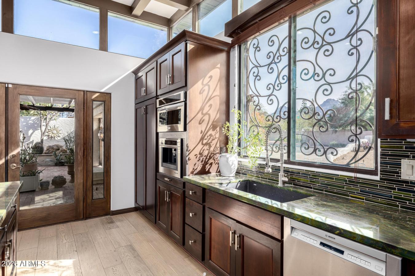 Phoenix, Maricopa, 85020, United States, 4 Bedrooms Bedrooms, ,3 BathroomsBathrooms,Residential,For Sale,2014890