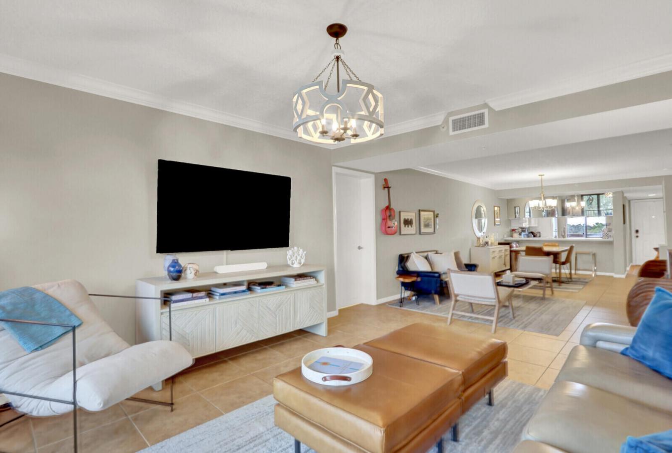 This two-bedroom, two-bath condominium offers a relaxed waterfront lif – image 16