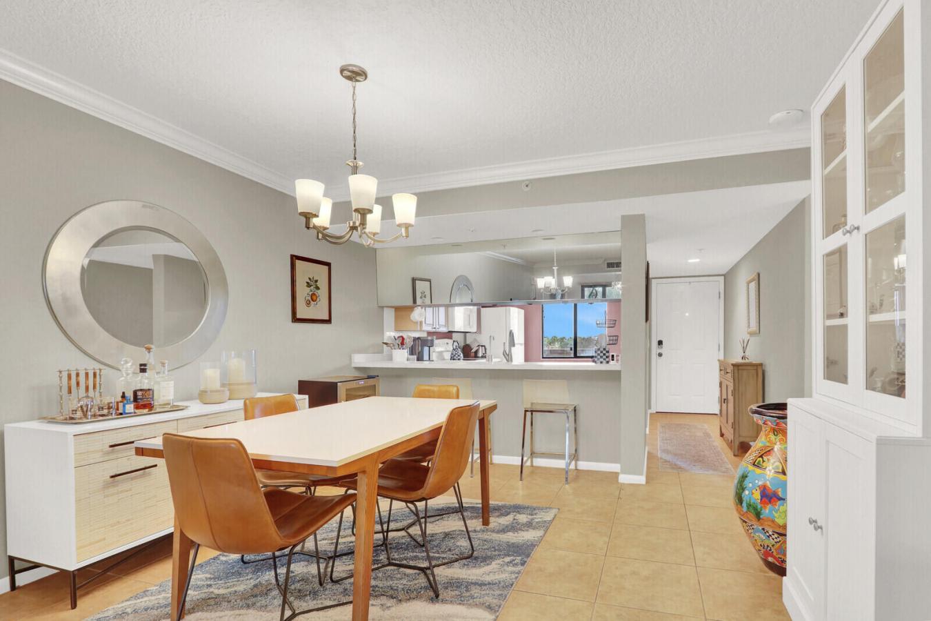 This two-bedroom, two-bath condominium offers a relaxed waterfront lif – image 18