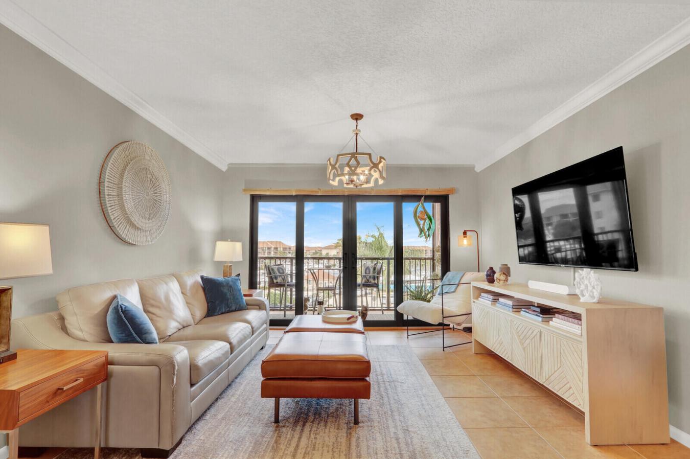 This two-bedroom, two-bath condominium offers a relaxed waterfront lif – image 7