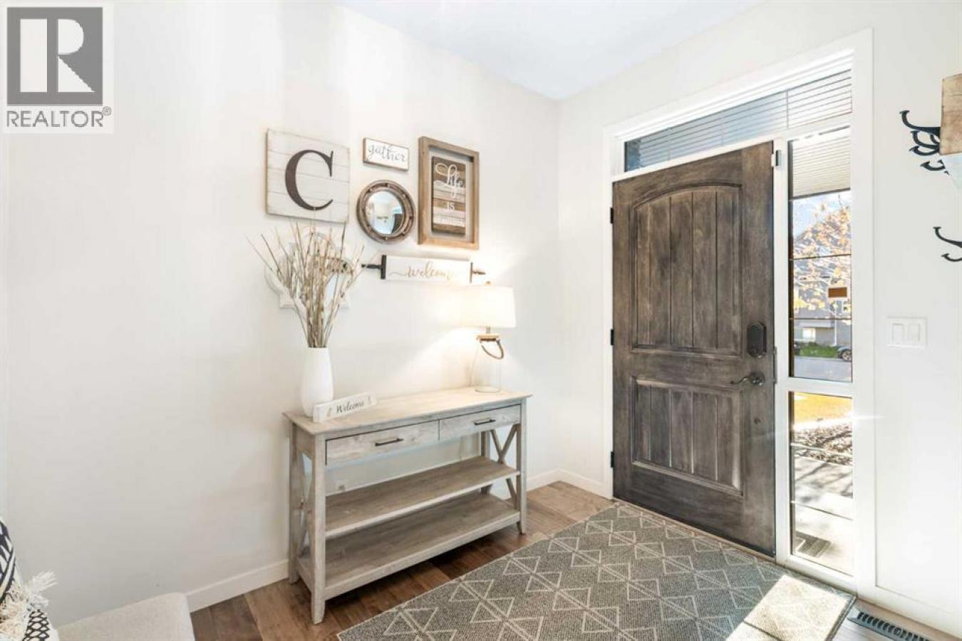 Calgary, AB, T3M0Z6, Canada, 4 Bedrooms Bedrooms, ,3 BathroomsBathrooms,Residential,For Sale,2015178