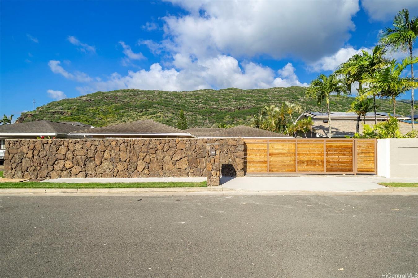 Honolulu, Oahu, 96825, United States, ,Residential,For Sale,2015174