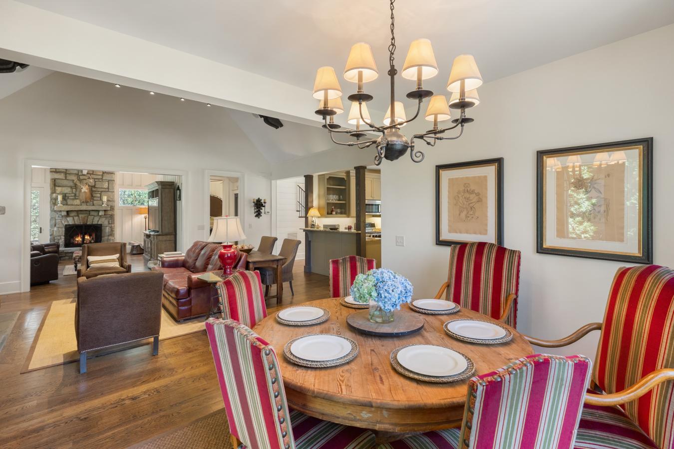 Highlands, Macon, 28734, United States, 4 Bedrooms Bedrooms, ,4 BathroomsBathrooms,Residential,For Sale,2014876