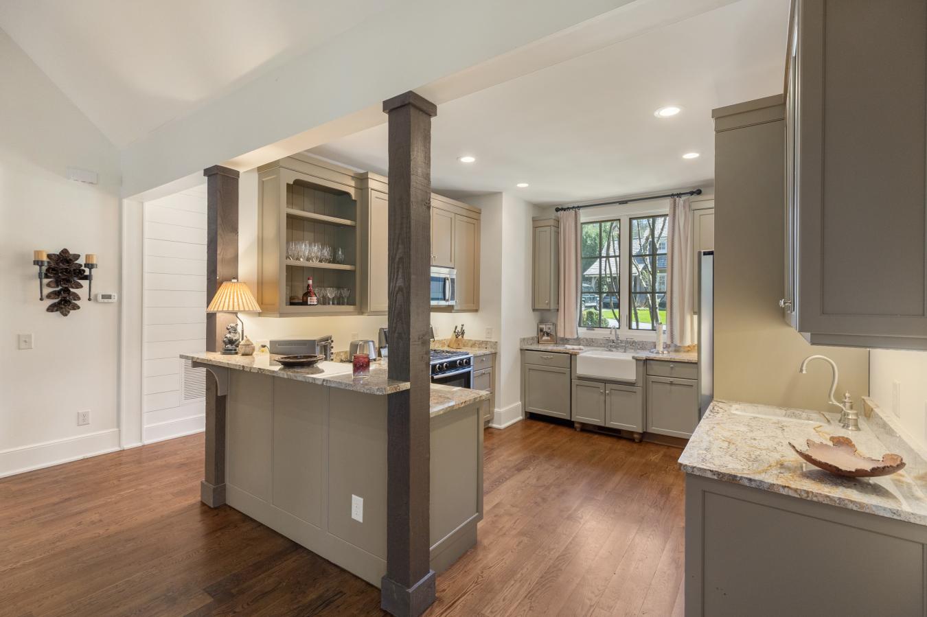 Highlands, Macon, 28734, United States, 4 Bedrooms Bedrooms, ,4 BathroomsBathrooms,Residential,For Sale,2014876