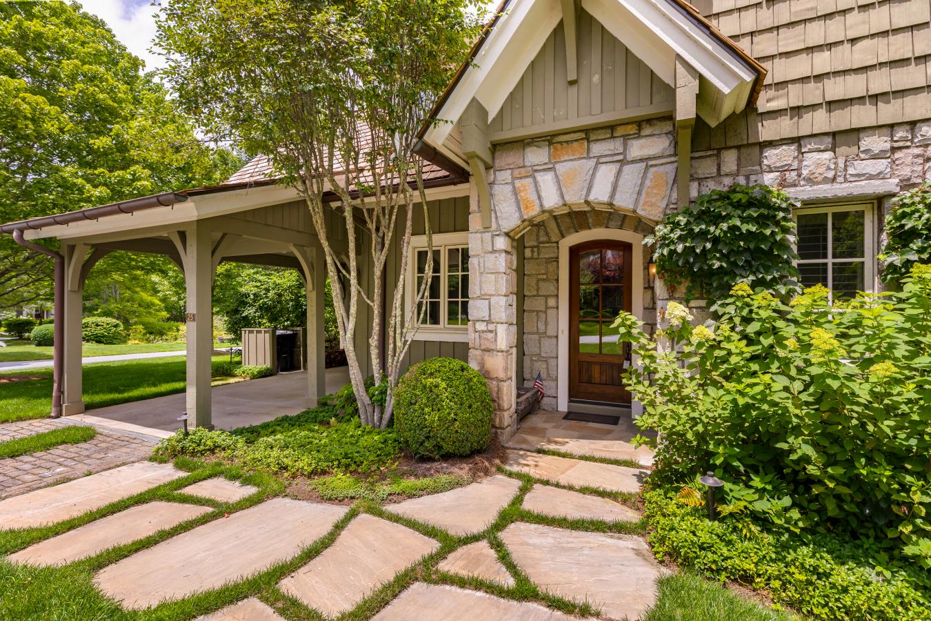25 Old Edwards Circle, Highlands, Macon, 28734, United States, 4 Bedrooms Bedrooms, ,4 BathroomsBathrooms,Residential,For Sale,25 Old Edwards Circle,1002461