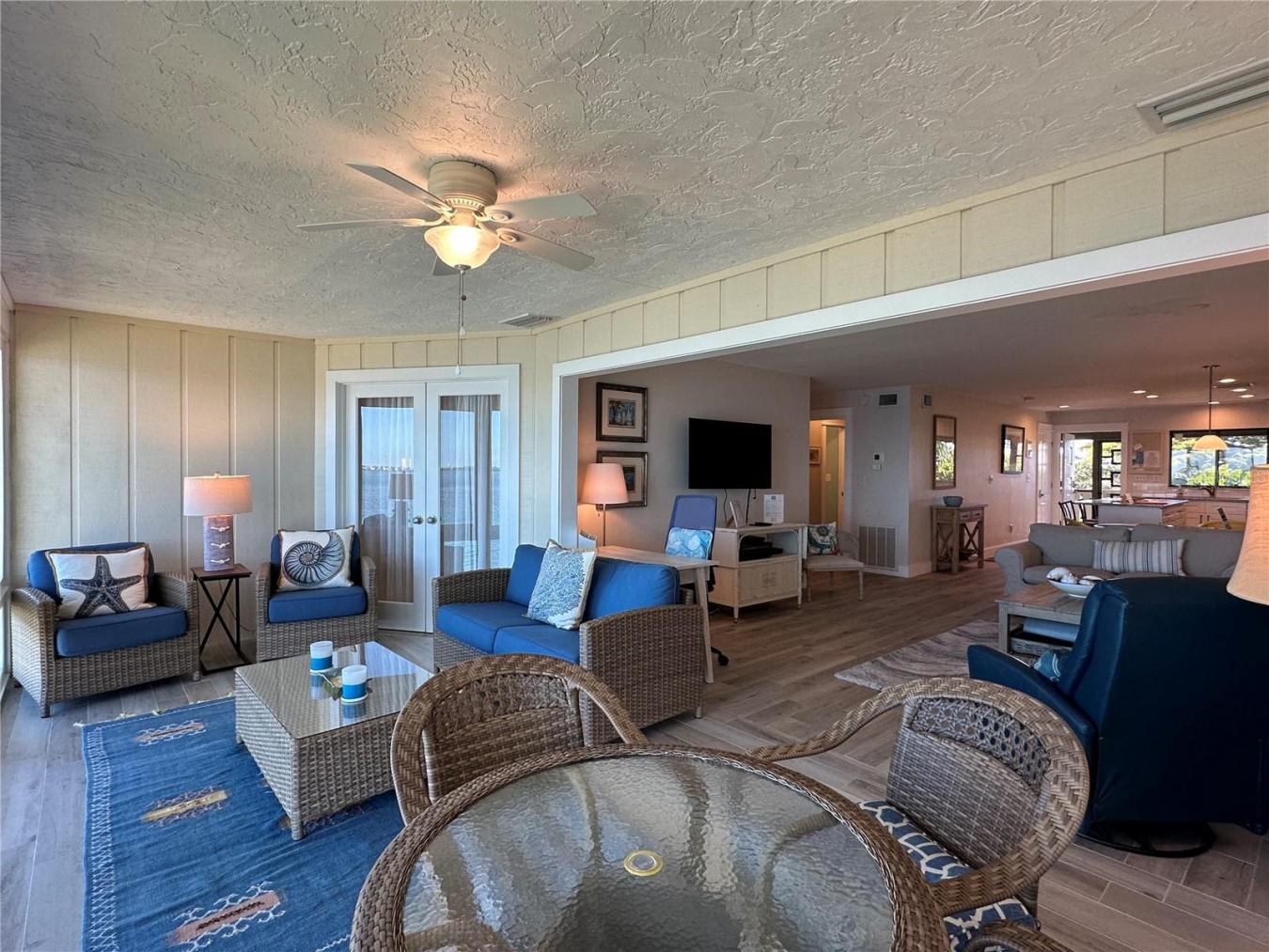 HOLMES BEACH, Manatee, 34217, United States, 2 Bedrooms Bedrooms, ,2 BathroomsBathrooms,Residential,For Sale,2015171