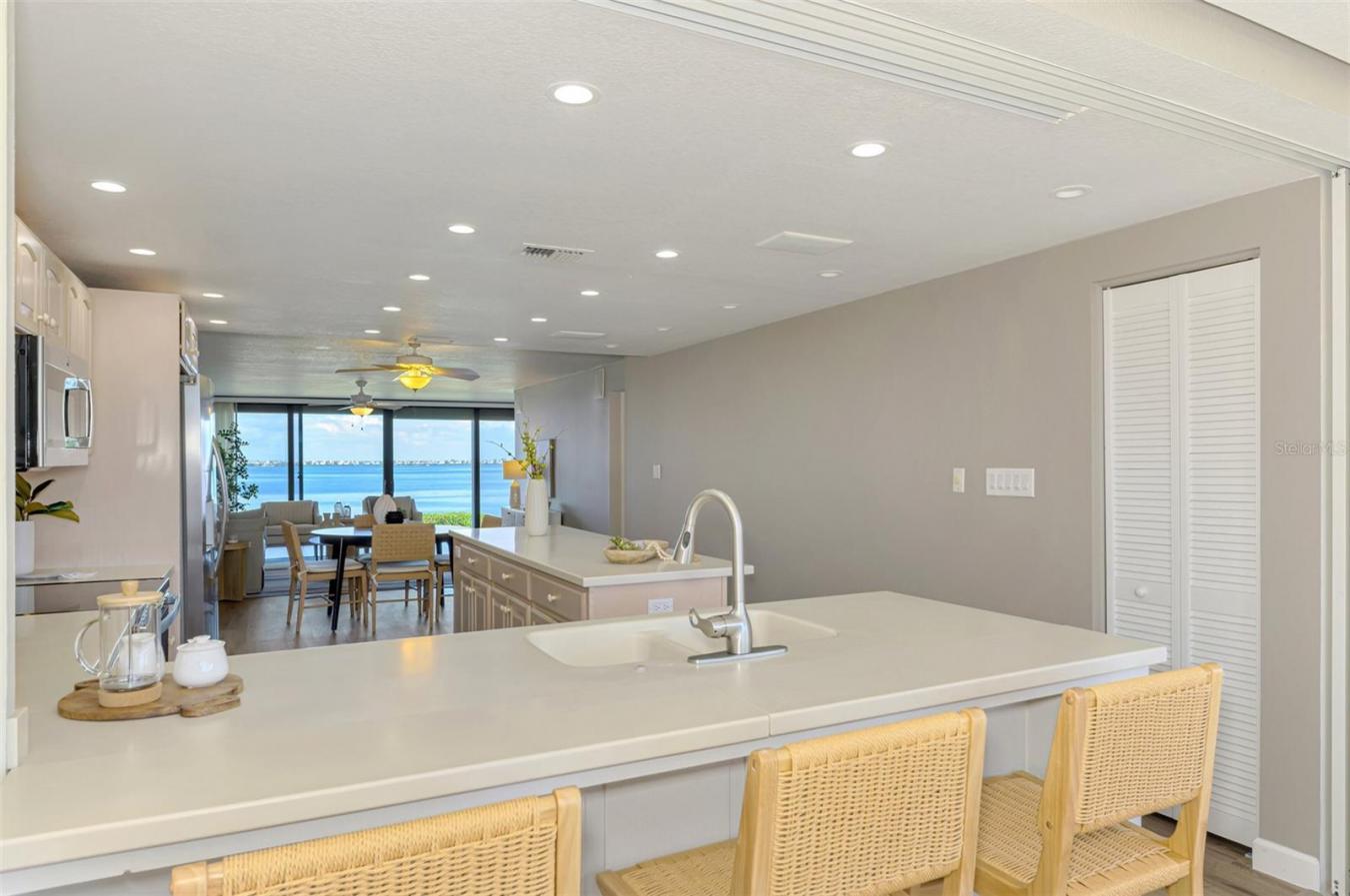 HOLMES BEACH, Manatee, 34217, United States, 2 Bedrooms Bedrooms, ,2 BathroomsBathrooms,Residential,For Sale,2015170