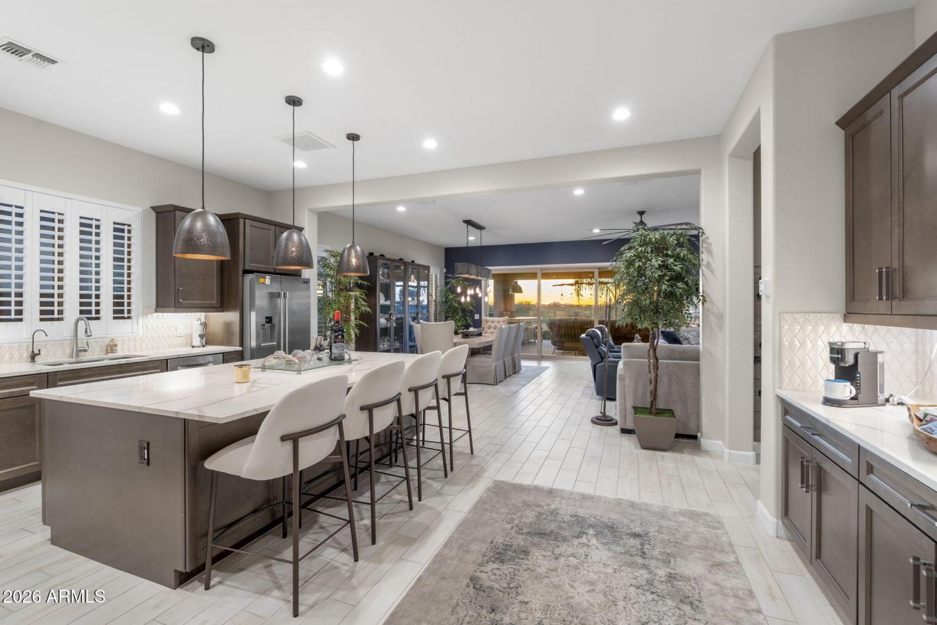 Phoenix, Maricopa, 85054, United States, 3 Bedrooms Bedrooms, ,3 BathroomsBathrooms,Residential,For Sale,2015166