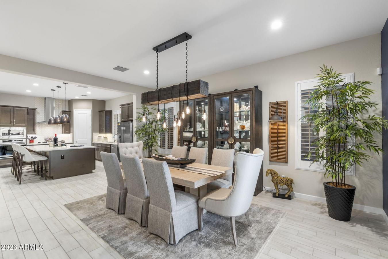 Phoenix, Maricopa, 85054, United States, 3 Bedrooms Bedrooms, ,3 BathroomsBathrooms,Residential,For Sale,2015166