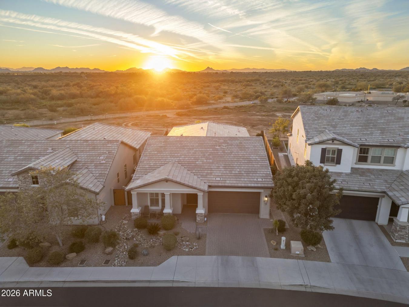 Phoenix, Maricopa, 85054, United States, 3 Bedrooms Bedrooms, ,3 BathroomsBathrooms,Residential,For Sale,2015166