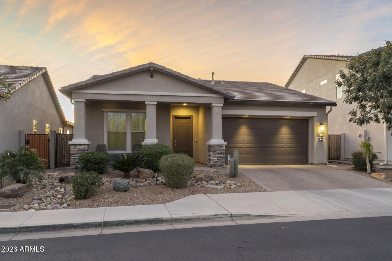 Phoenix, Maricopa, 85054, United States, 3 Bedrooms Bedrooms, ,3 BathroomsBathrooms,Residential,For Sale,2015166