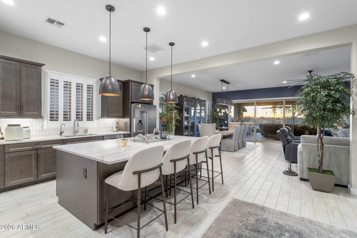 Phoenix, Maricopa, 85054, United States, 3 Bedrooms Bedrooms, ,3 BathroomsBathrooms,Residential,For Sale,2015166