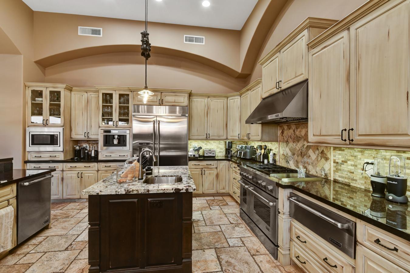 Gold Canyon, Pinal, 85118, United States, 5 Bedrooms Bedrooms, ,6 BathroomsBathrooms,Residential,For Sale,2014874