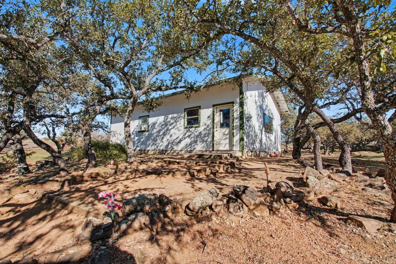 Burnet, Burnet, 78611, United States, 2 Bedrooms Bedrooms, ,1 BathroomBathrooms,Residential,For Sale,2015165