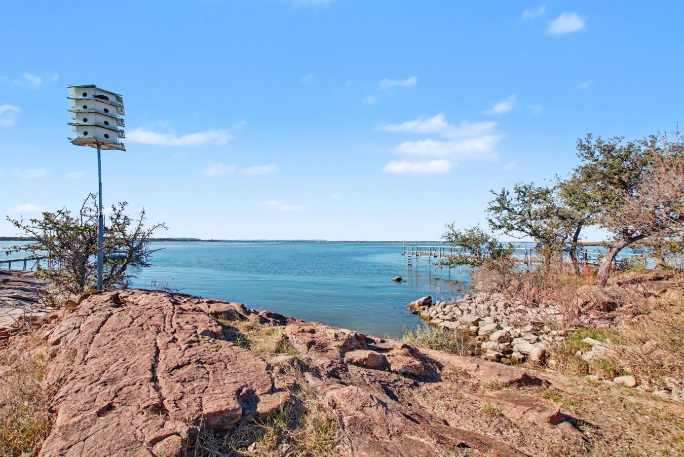 Burnet, Burnet, 78611, United States, 2 Bedrooms Bedrooms, ,1 BathroomBathrooms,Residential,For Sale,2015165