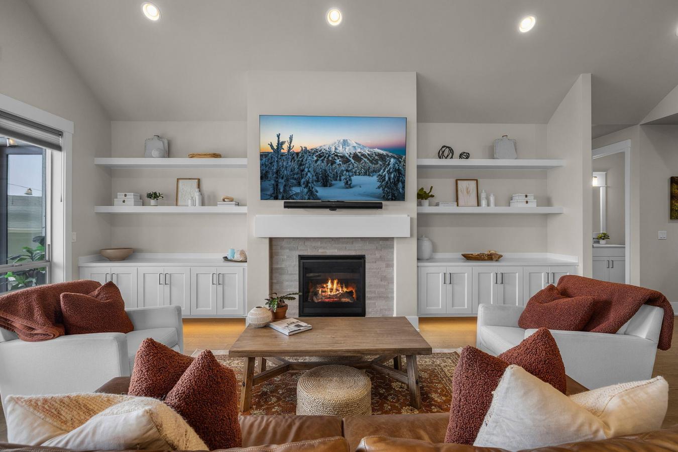 Bend, Deschutes, 97703, United States, 3 Bedrooms Bedrooms, ,2 BathroomsBathrooms,Residential,For Sale,2015391